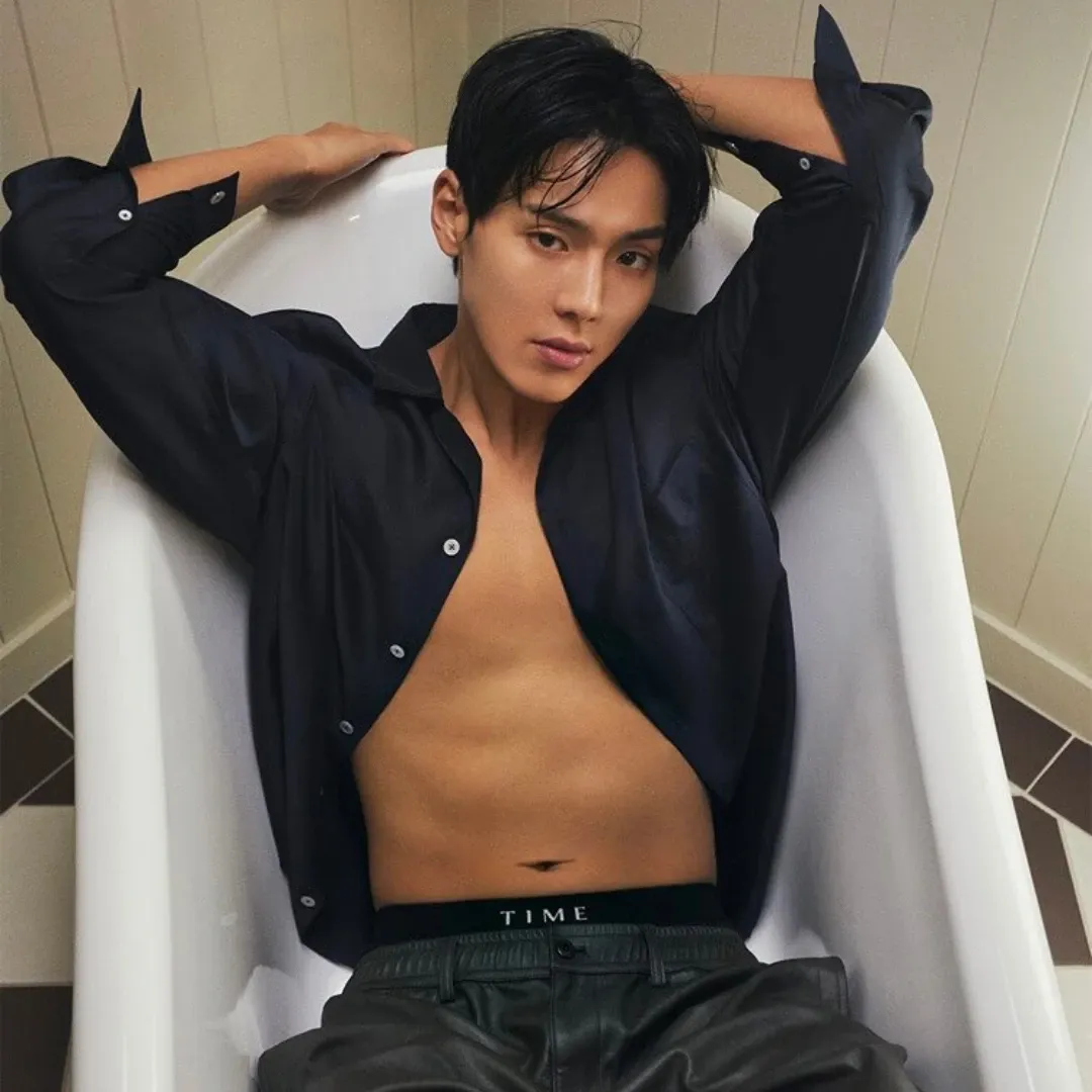 Recent activity shot of Shownu (MONSTA X)