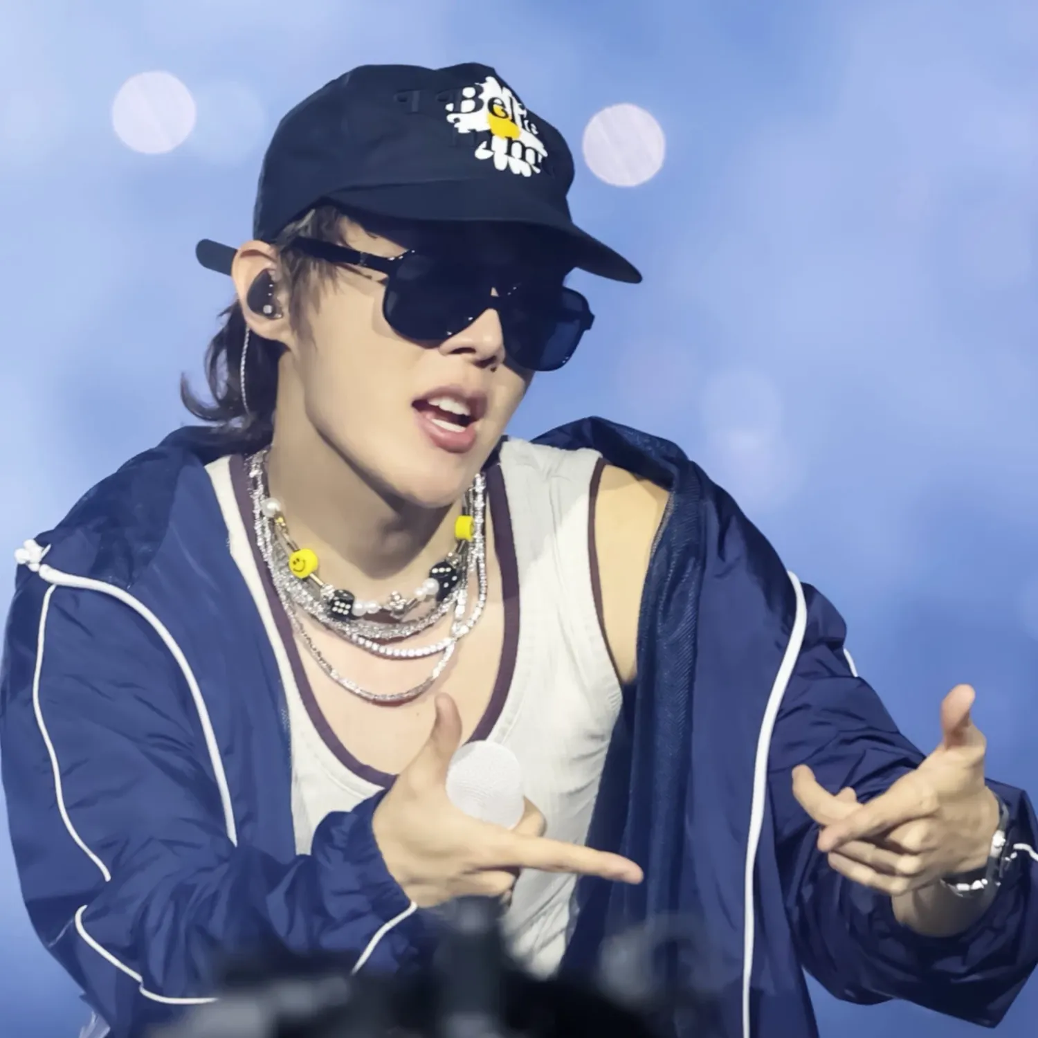 제이홉 (방탄소년단)의 최신 사진