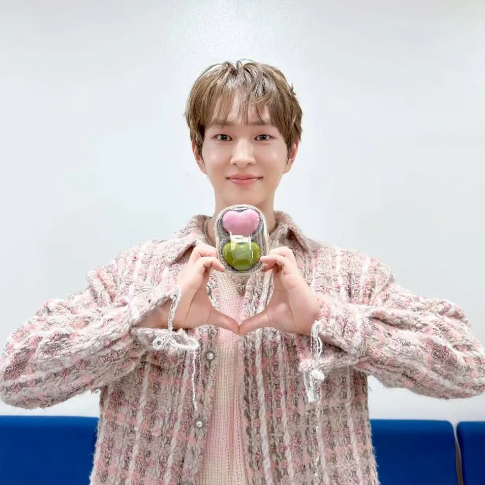 Latest photo of Onew (SHINee)