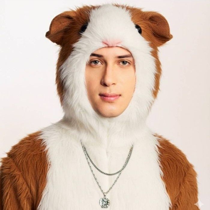 Recent activity shot of Alejandro (SANTOS BRAVOS)