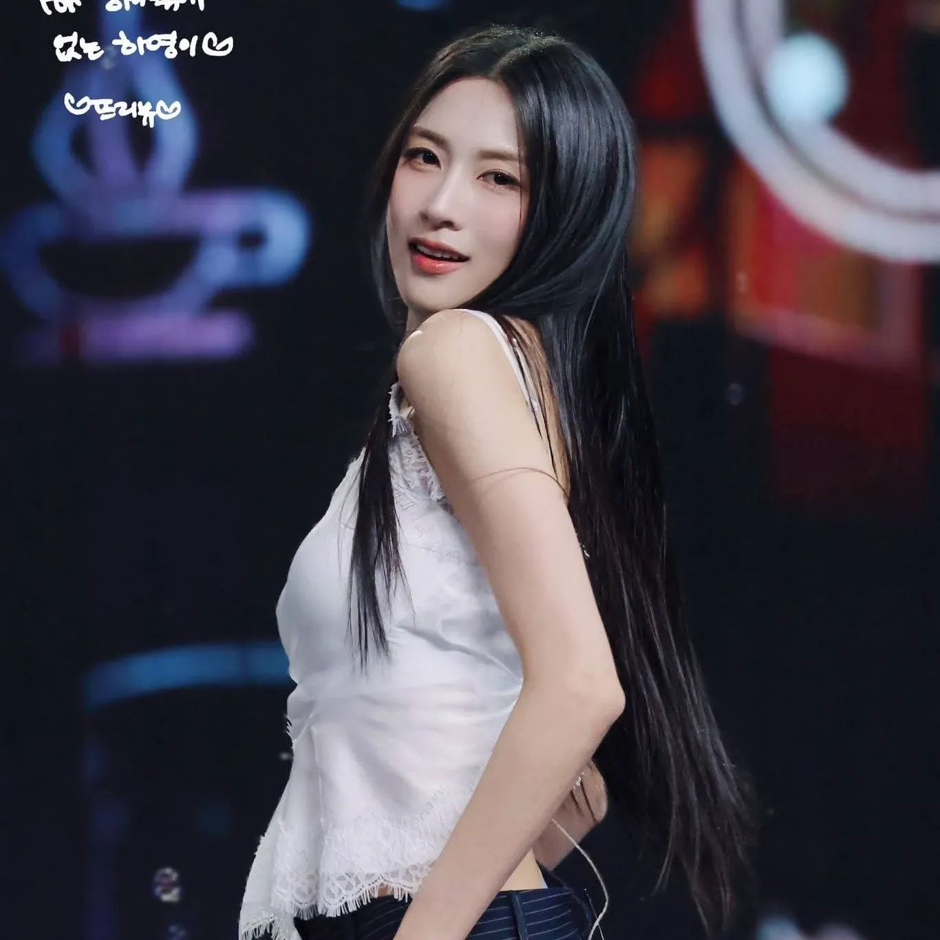 吴夏荣 (Apink)的幕后花絮