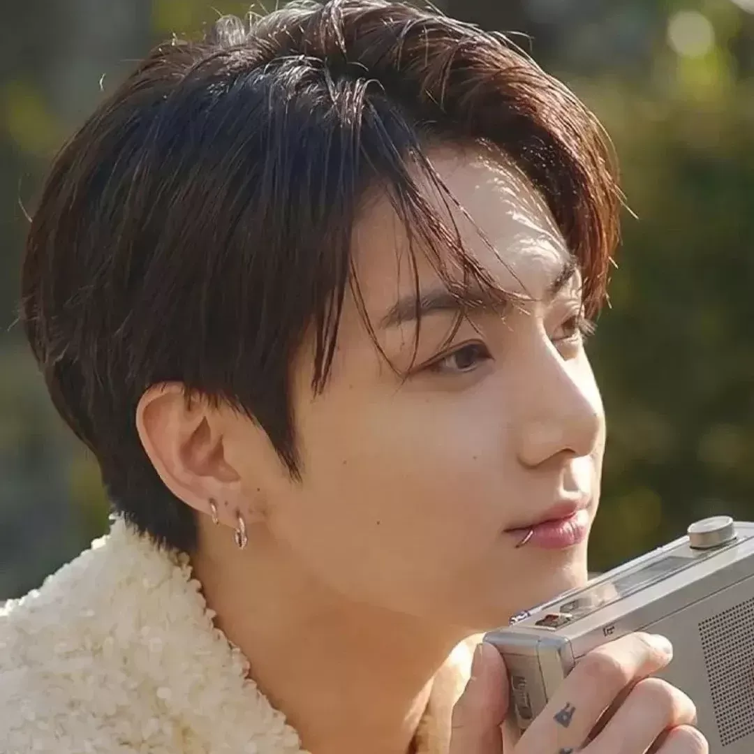Momen yang diabadikan oleh penggemar Jungkook (BTS)