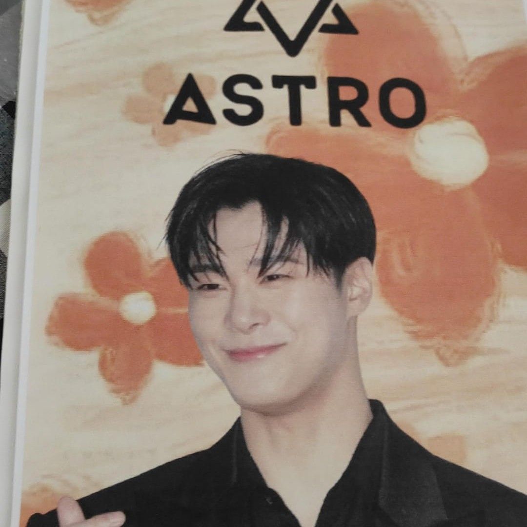 Latest photo of Moonbin (ASTRO)