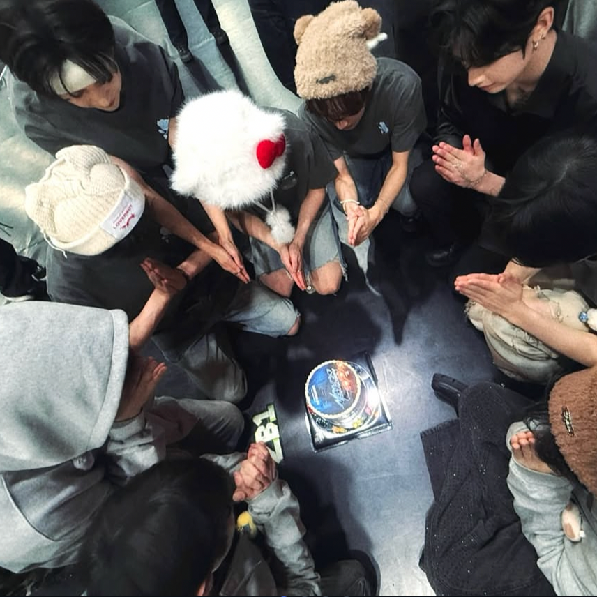 Behind-the-scenes cut of ZEROBASEONE