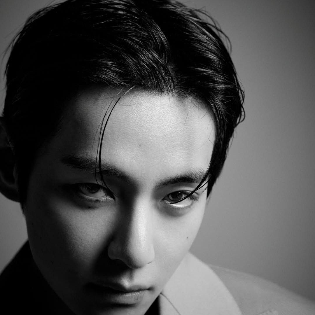 A moment captured by V (BTS)'s fan