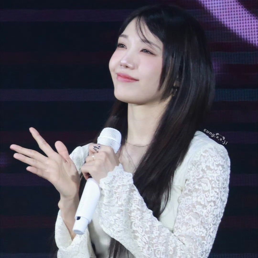 鄭恩地 (Apink)粉絲拍下的瞬間