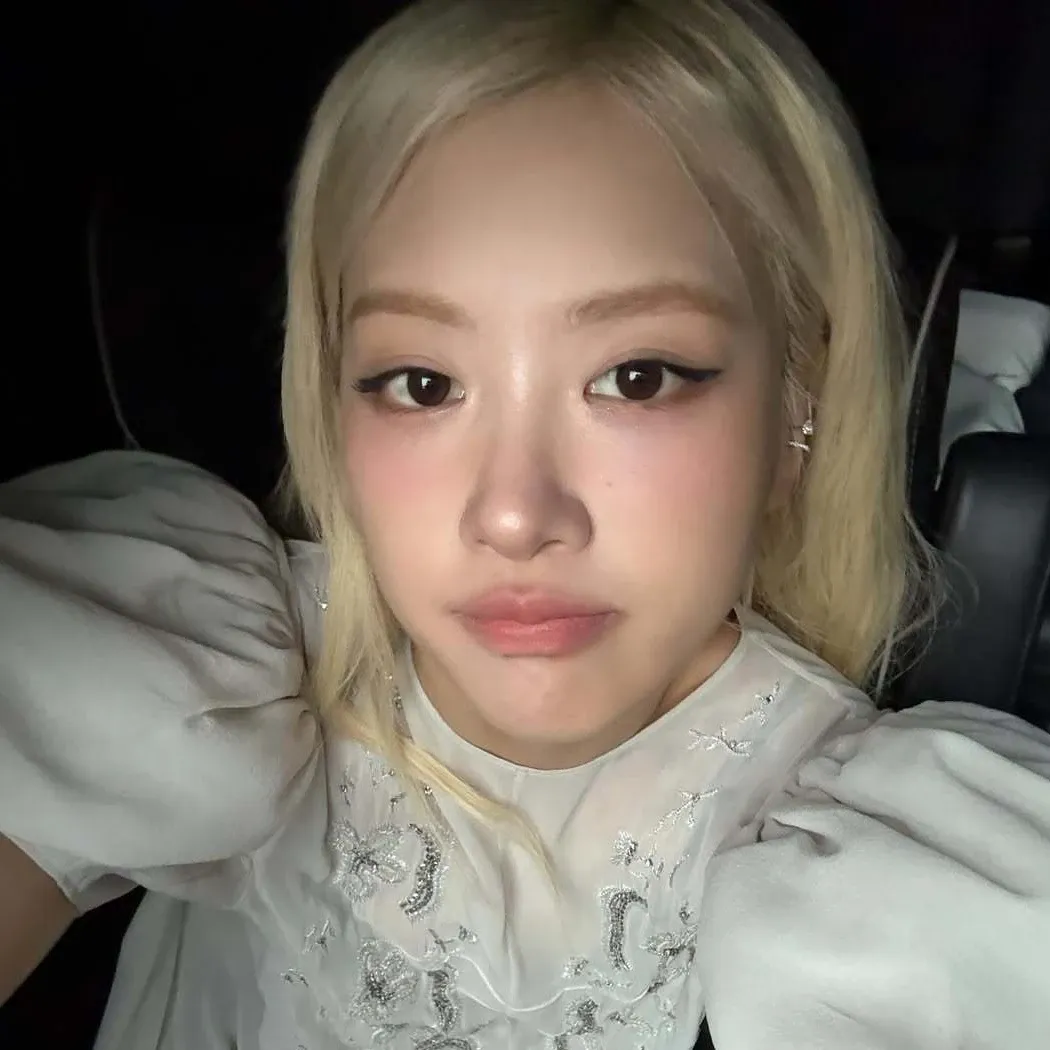로제 (BLACKPINK) 최근 활동샷