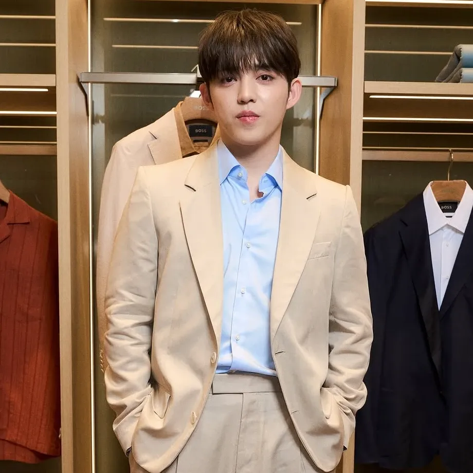 Recent activity shot of S.Coups (SEVENTEEN)