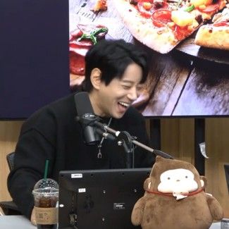 Recent activity shot of Hwang Chiyeol