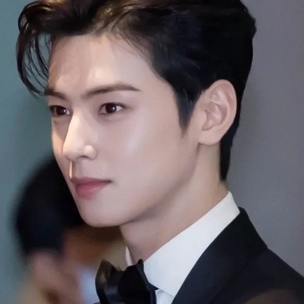 Recent activity shot of Eunwoo (ASTRO)