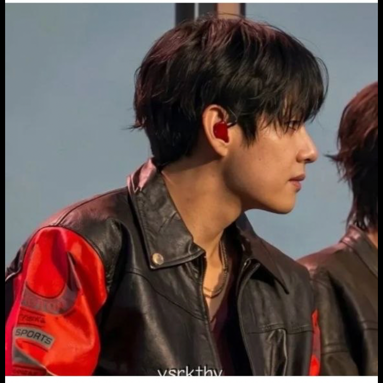 Momen yang diabadikan oleh penggemar V (BTS)