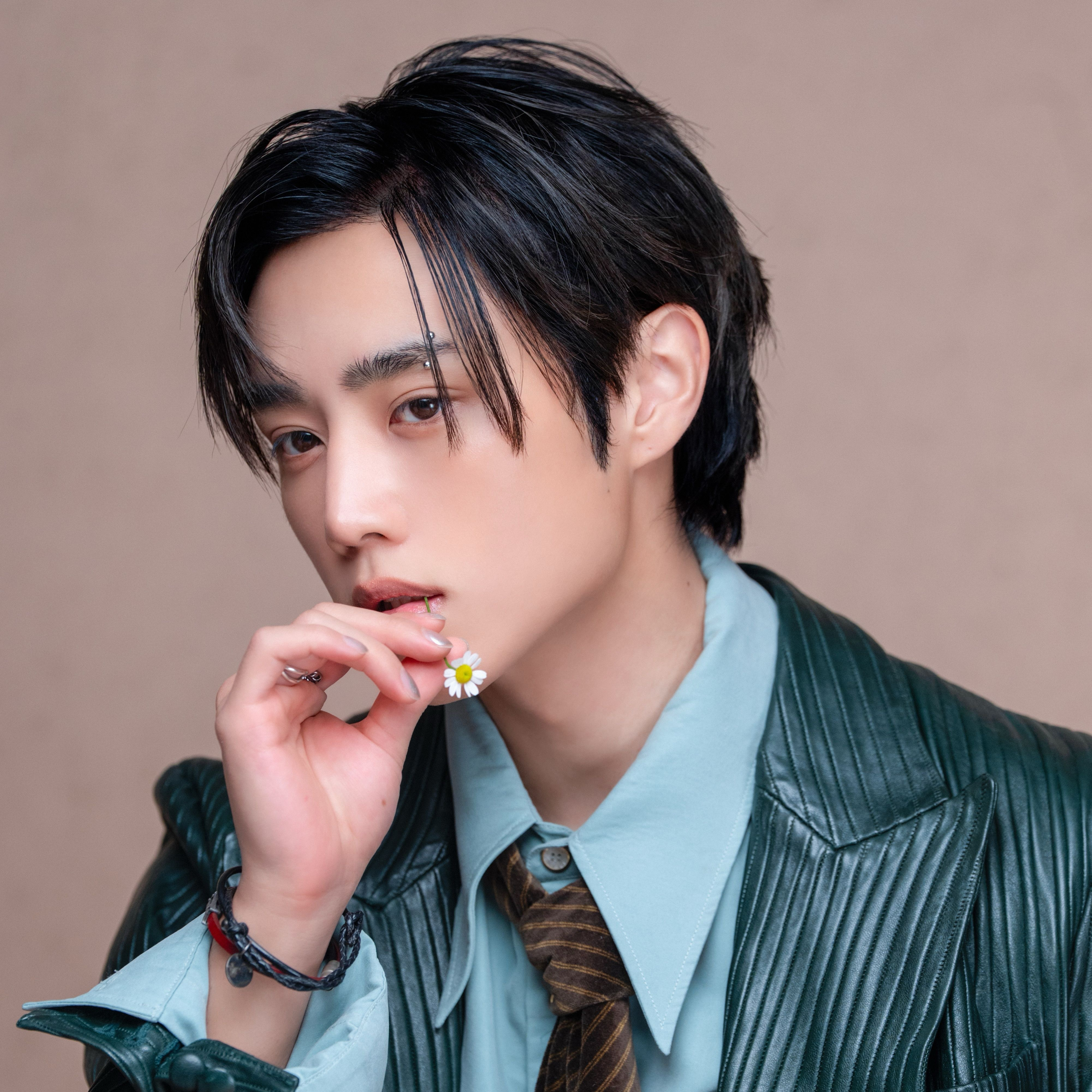 Behind-the-scenes cut of Sunwoo (THE BOYZ)