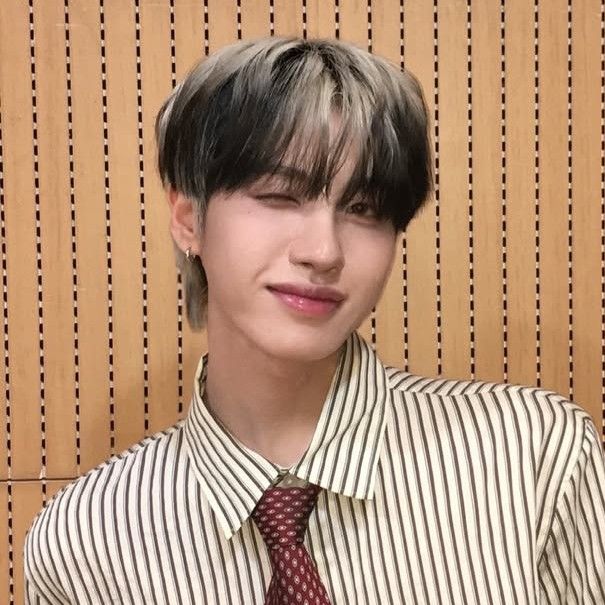 Foto aktivitas terbaru Huiwon (n.SSign)