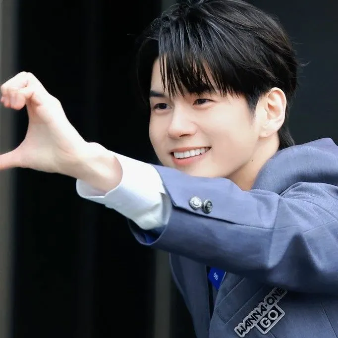 옹성우 최근 활동샷