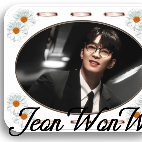 Popular profile picture of Wonwoo (SEVENTEEN) loved by fans