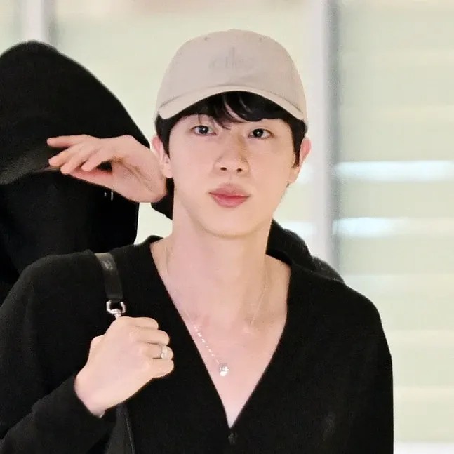Foto terbaru Jin (BTS)