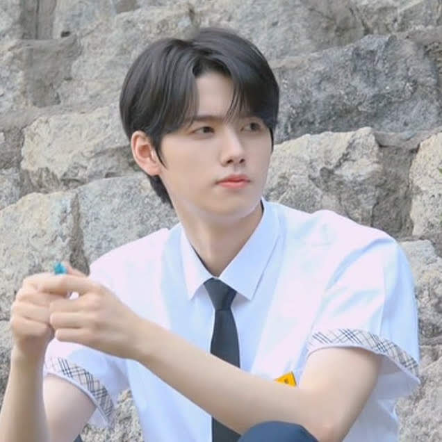 Recent activity shot of Minhee (CRAVITY)