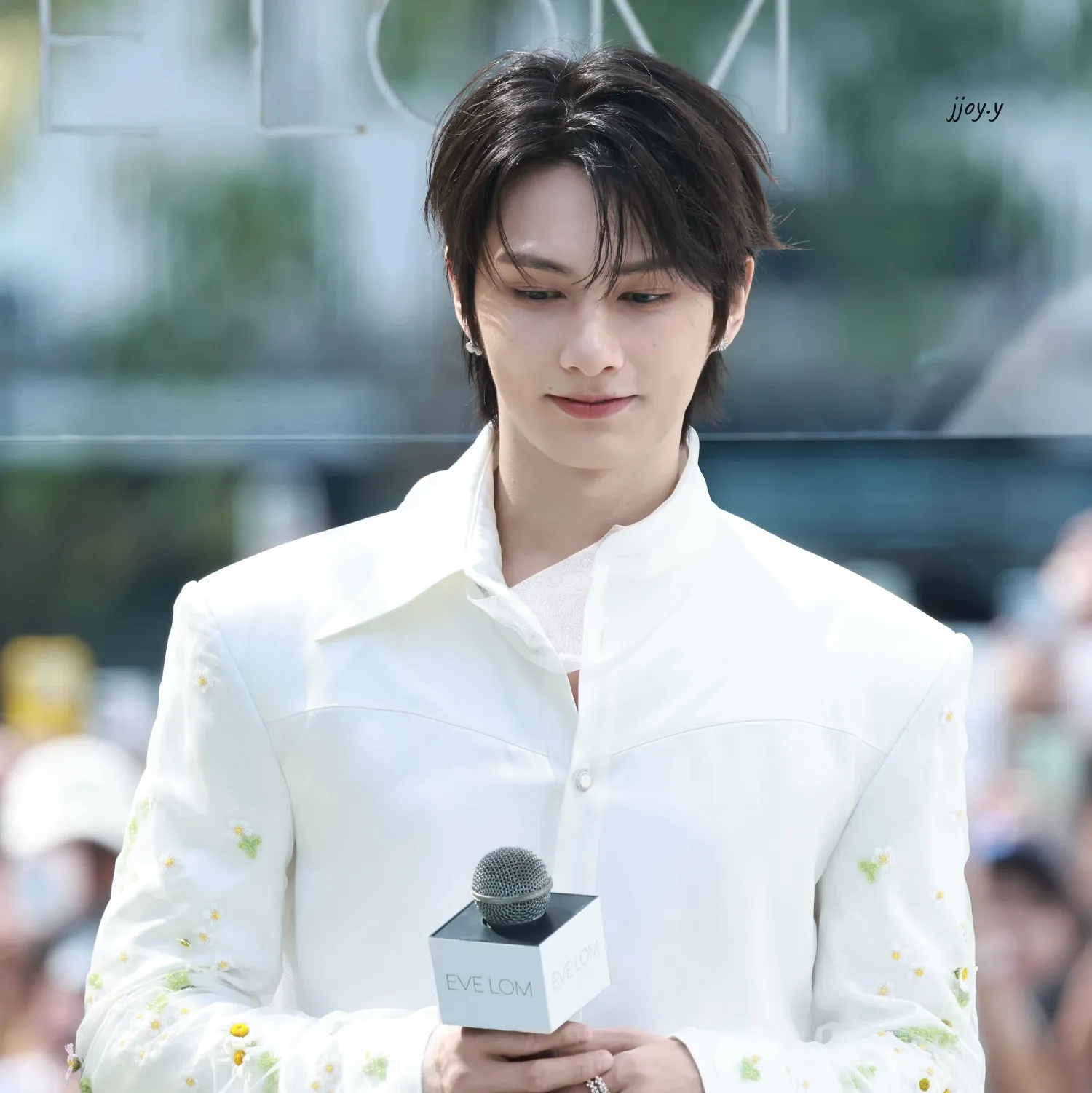 Latest photo of Jun (SEVENTEEN)