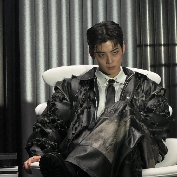 A moment captured by Eunwoo (ASTRO)'s fan