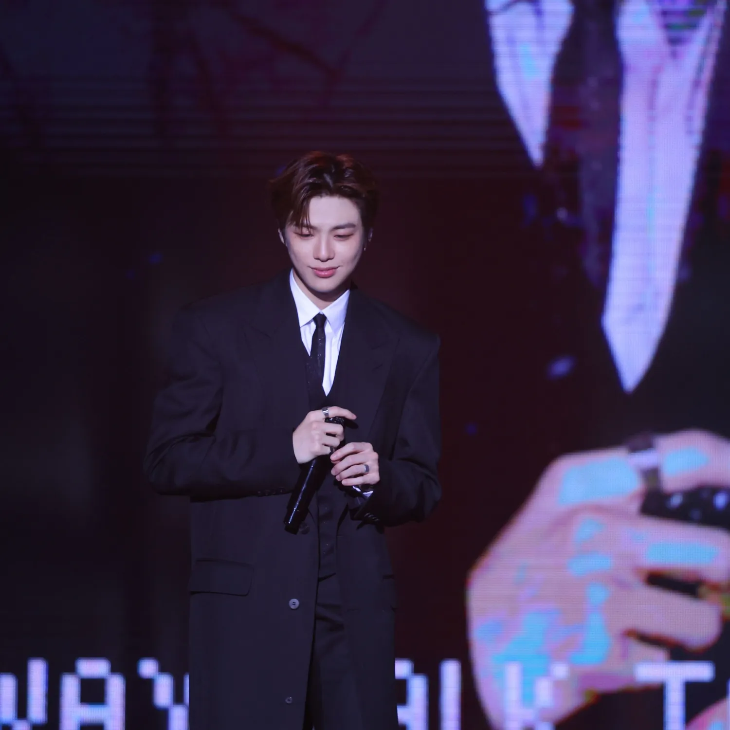 강다니엘 최근 활동샷