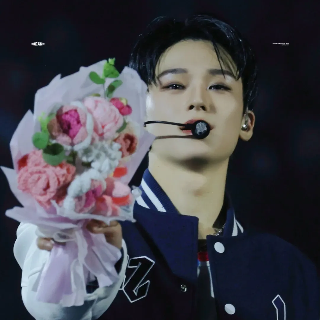 A moment captured by Juyeon (THE BOYZ)'s fan
