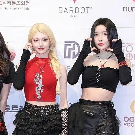 A moment captured by X:IN's fan