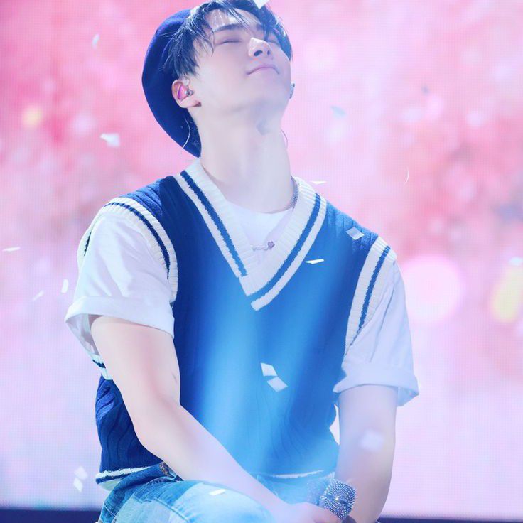 아스트로의 비하인드 컷