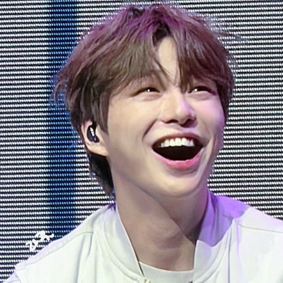 Foto aktivitas terbaru Kang Daniel