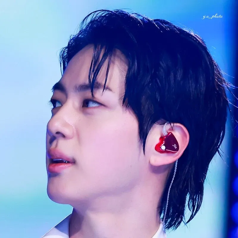 Behind-the-scenes cut of Jin (BTS)