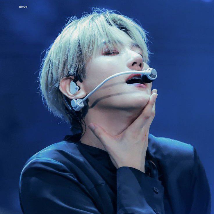 백현 (EXO)의 최신 사진