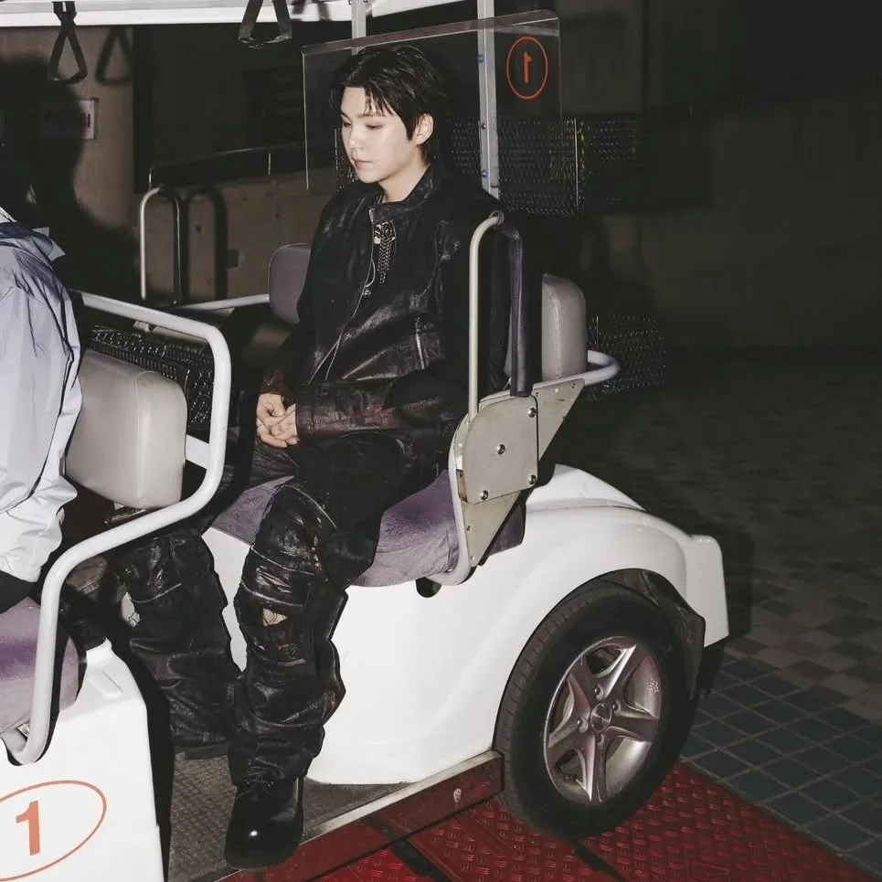 Foto terbaru SUGA (BTS)