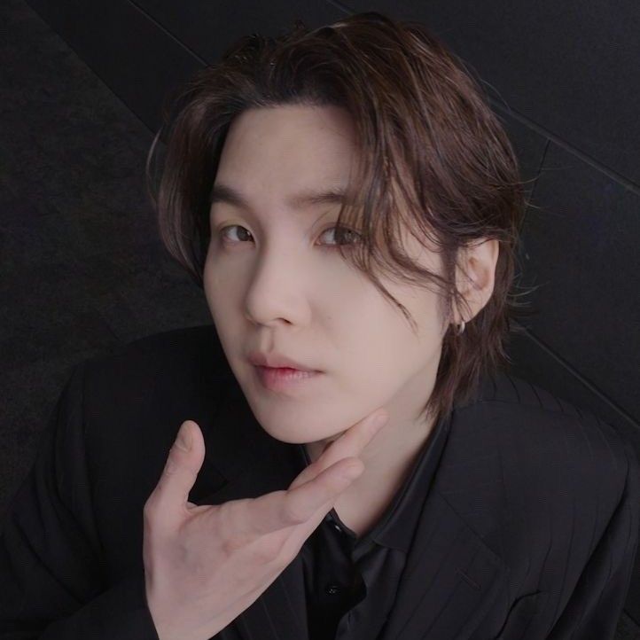 Latest photo of SUGA (BTS)