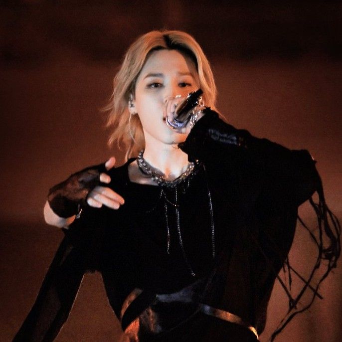 Foto aktivitas terbaru Jimin (BTS)