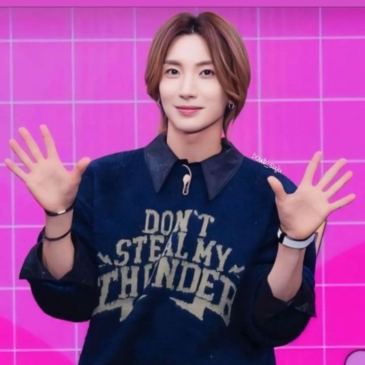 A moment captured by Leeteuk (Super Junior)'s fan