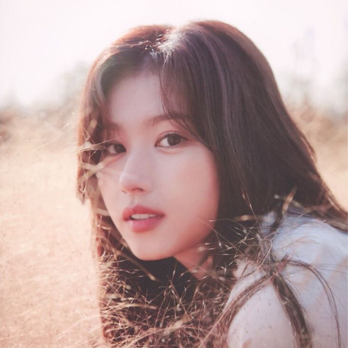 Momen yang diabadikan oleh penggemar Sana (TWICE)