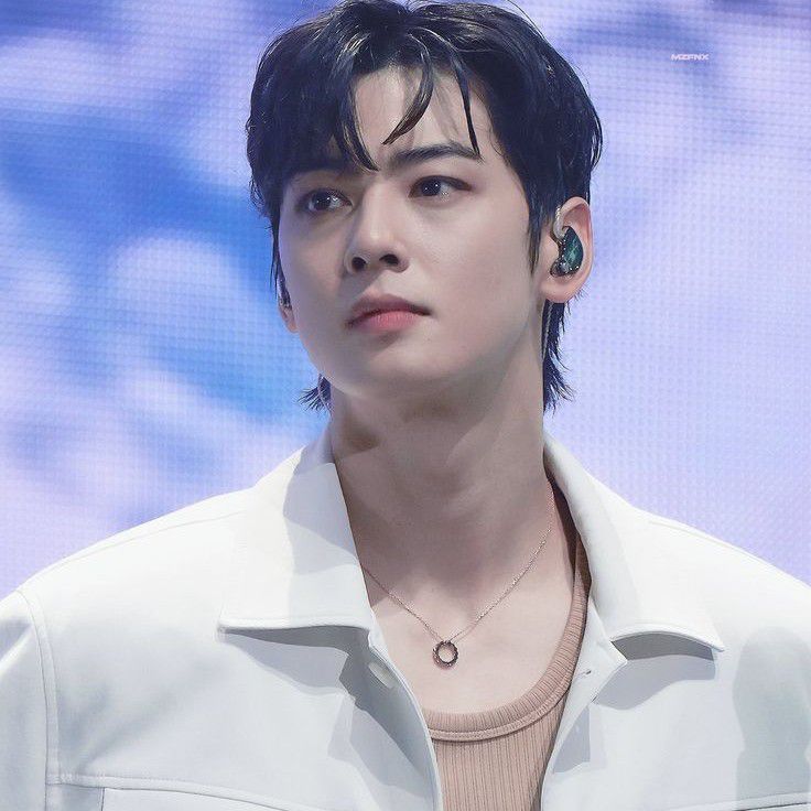 Latest photo of Eunwoo (ASTRO)