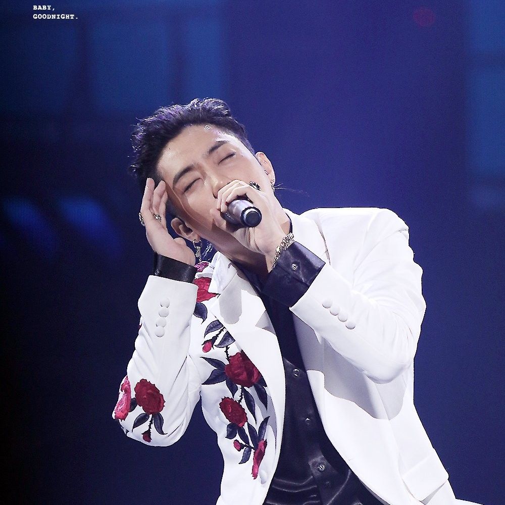 Behind-the-scenes cut of Eun Jiwon (SECHSKIES)