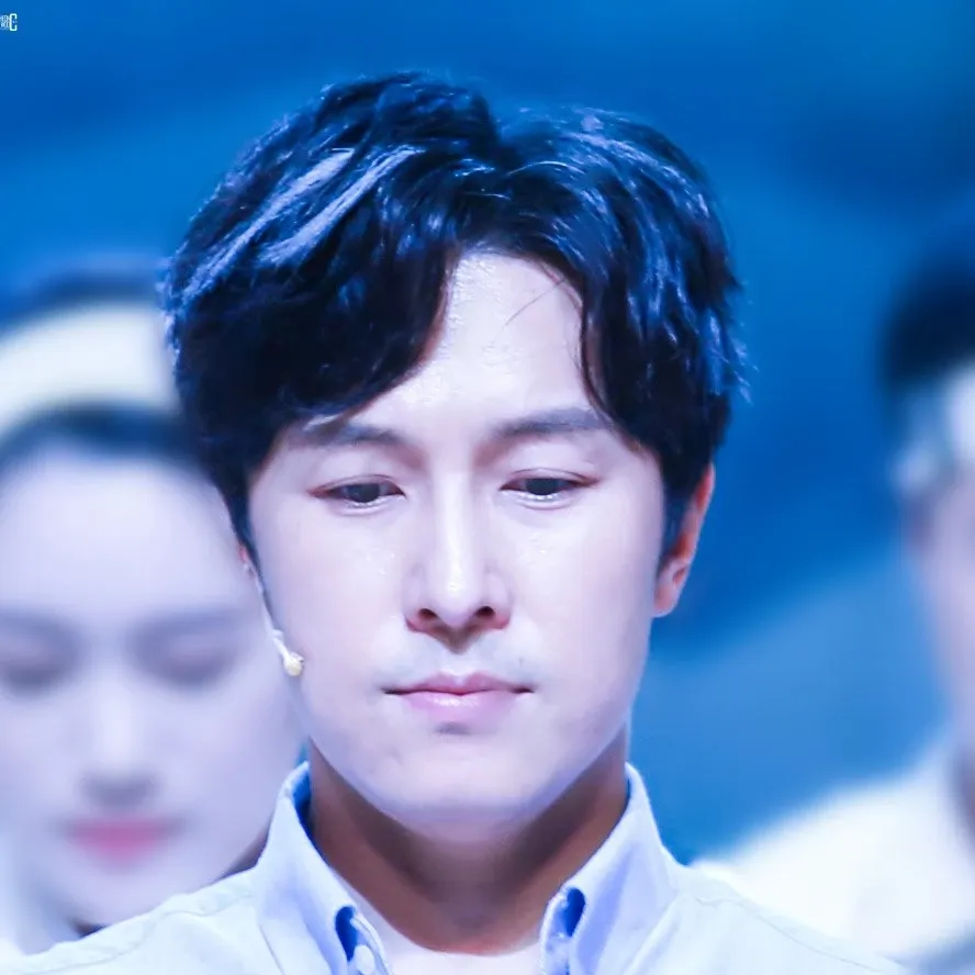 Behind-the-scenes cut of Kim Dongwan (SHINHWA)
