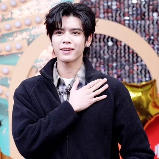 A moment captured by DORN (NexT1DE)'s fan