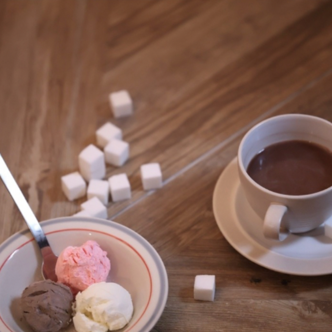 A moment captured by May (RESCENE)'s fan