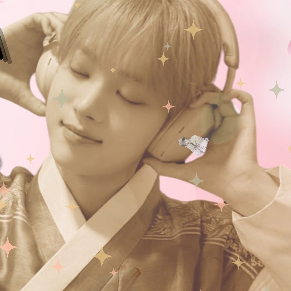 Recent activity shot of EJ (&TEAM)