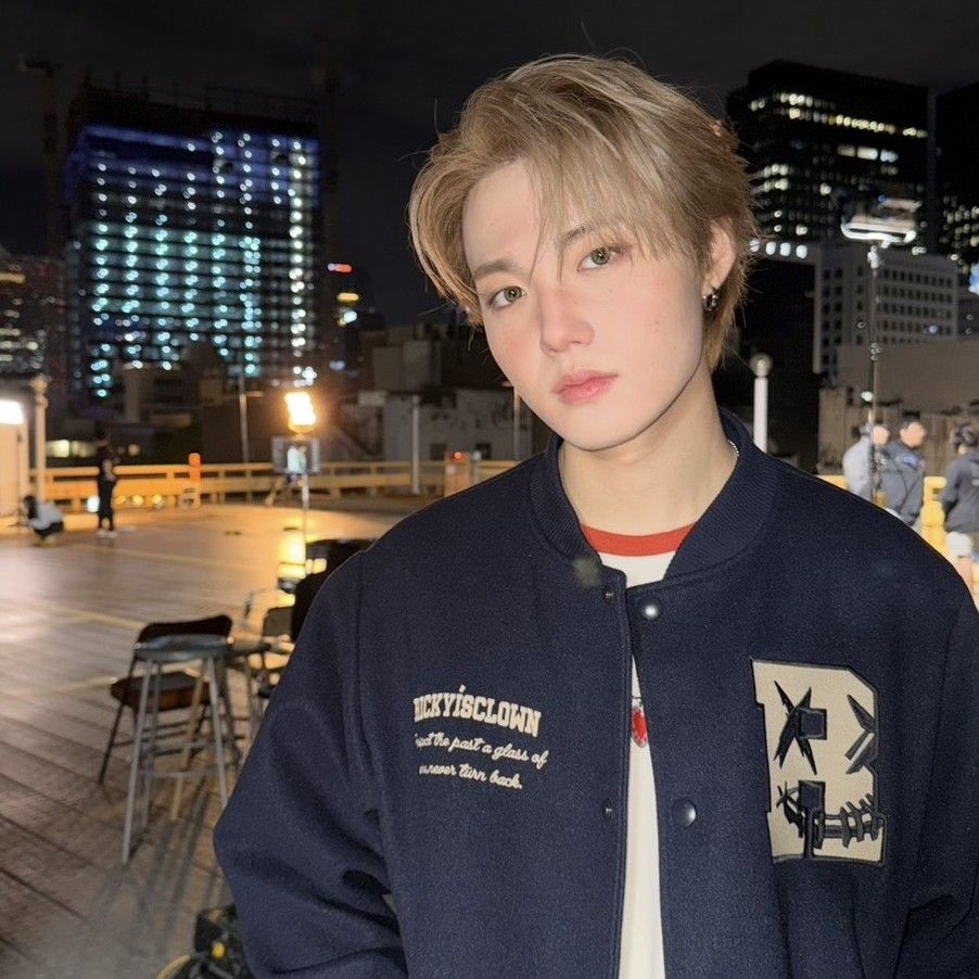 Foto aktivitas terbaru TREASURE