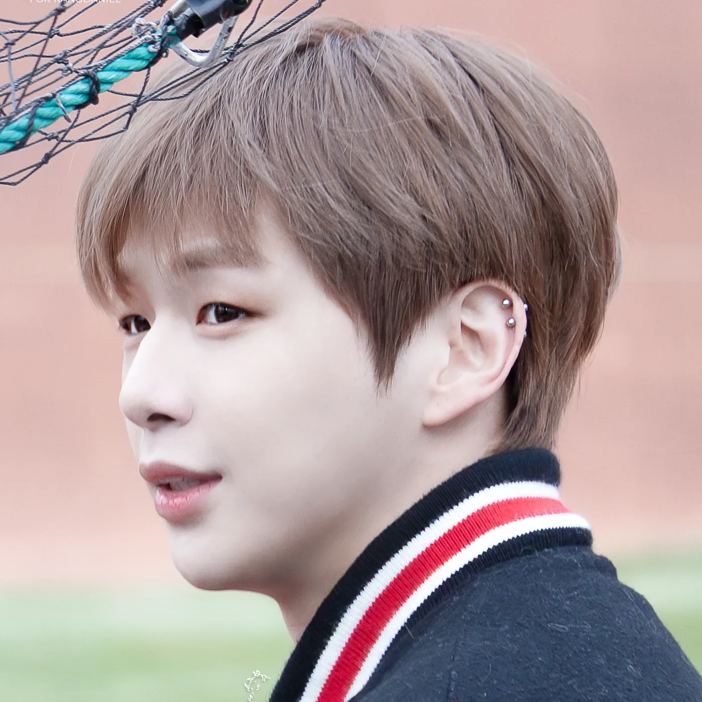 A moment captured by Kang Daniel's fan