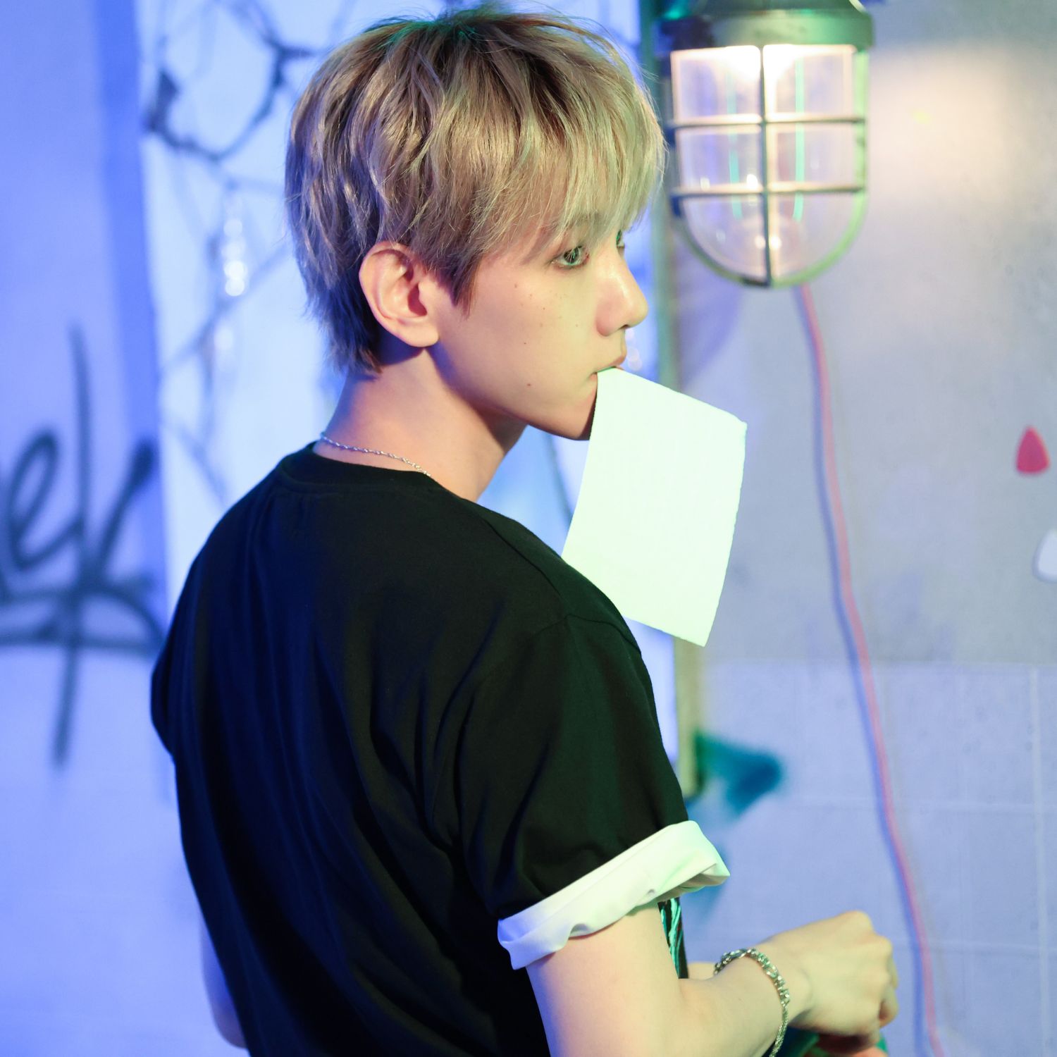 백현 (EXO)의 최신 사진