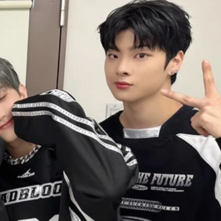 Recent activity shot of YOUNITE