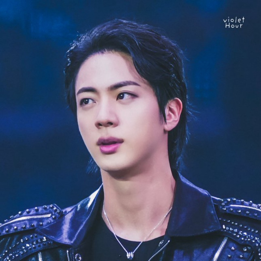 Foto aktivitas terbaru Jin (BTS)