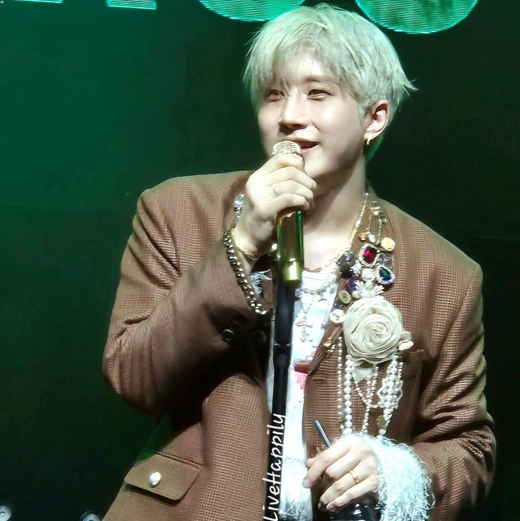 아스트로의 비하인드 컷