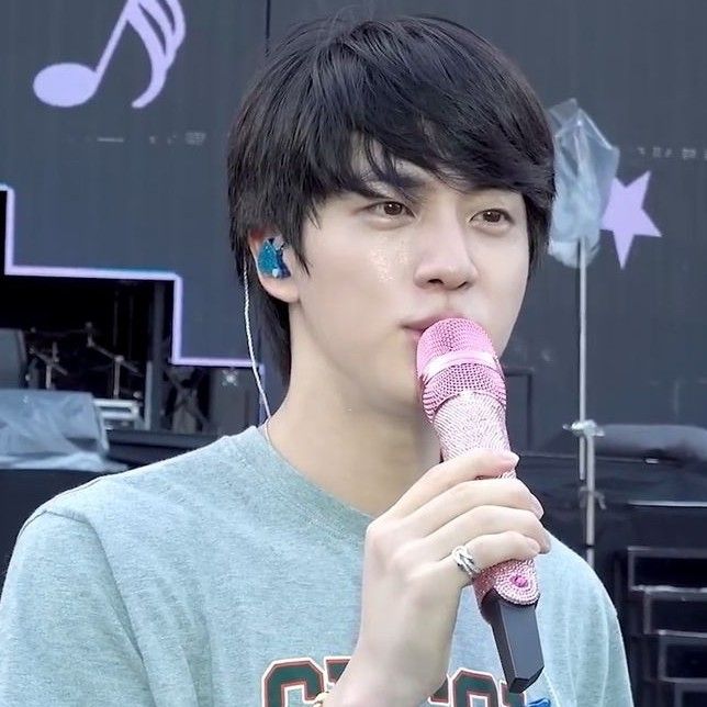 Foto terbaru Jin (BTS)