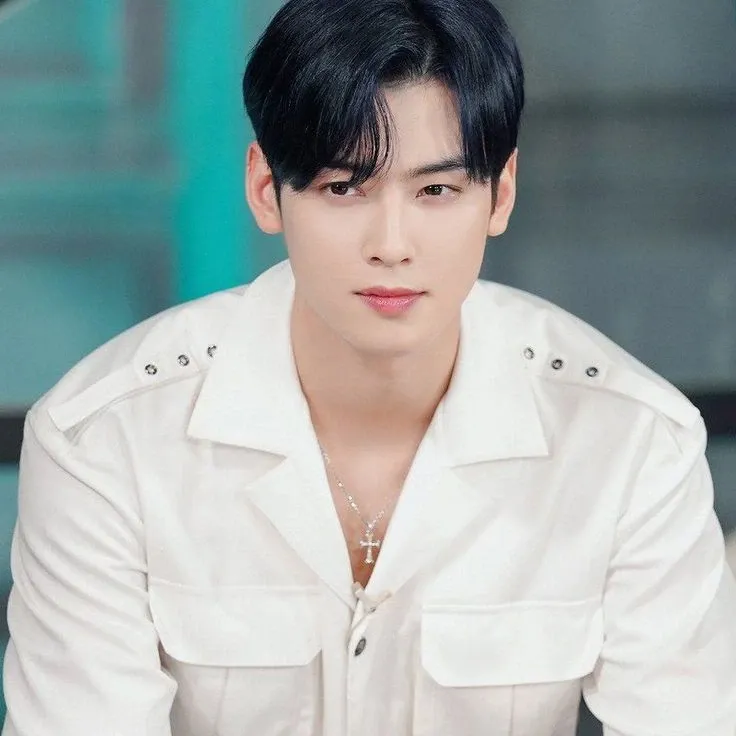 Latest photo of Eunwoo (ASTRO)