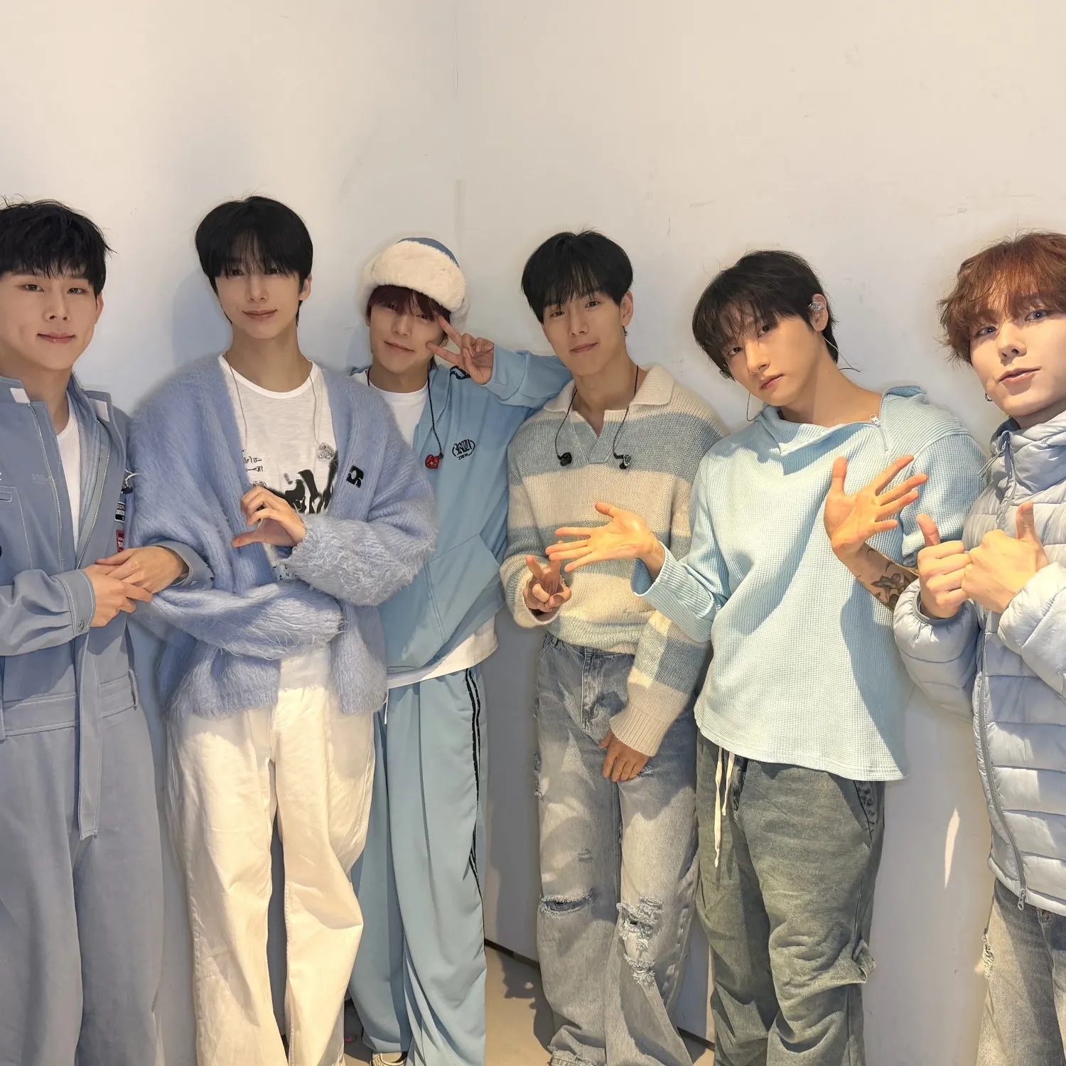 Momen yang diabadikan oleh penggemar MONSTA X